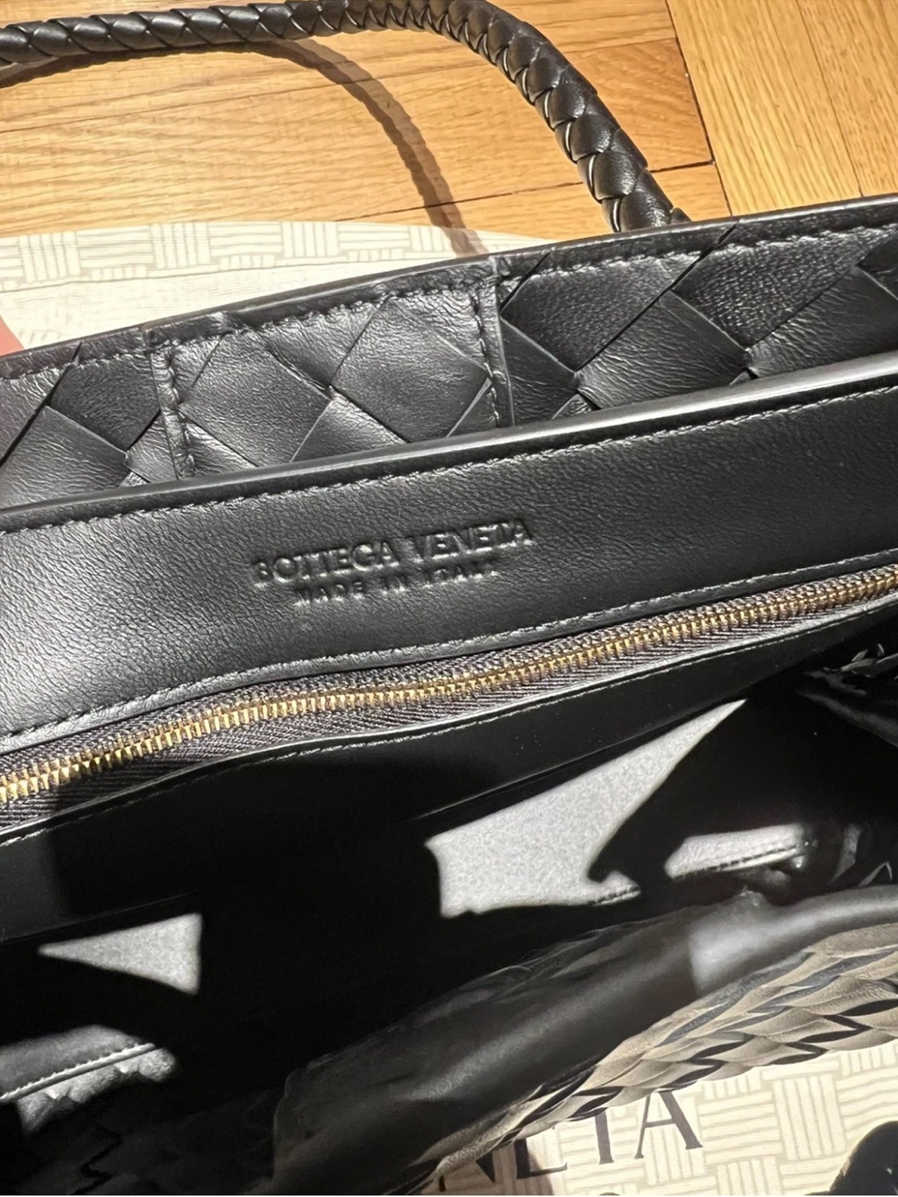 Bottega Veneta Andiamo Medium Black leather bag - Picture 9 of 13